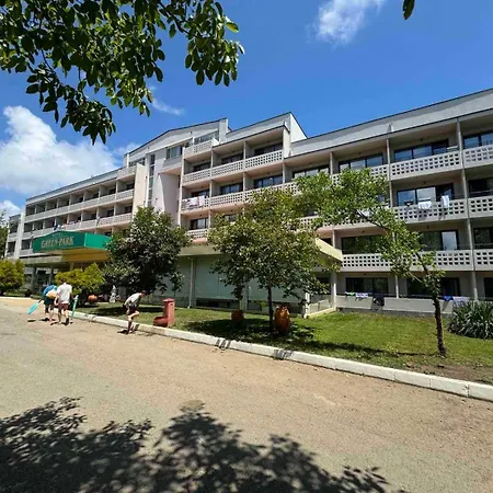 Green Park Hotel